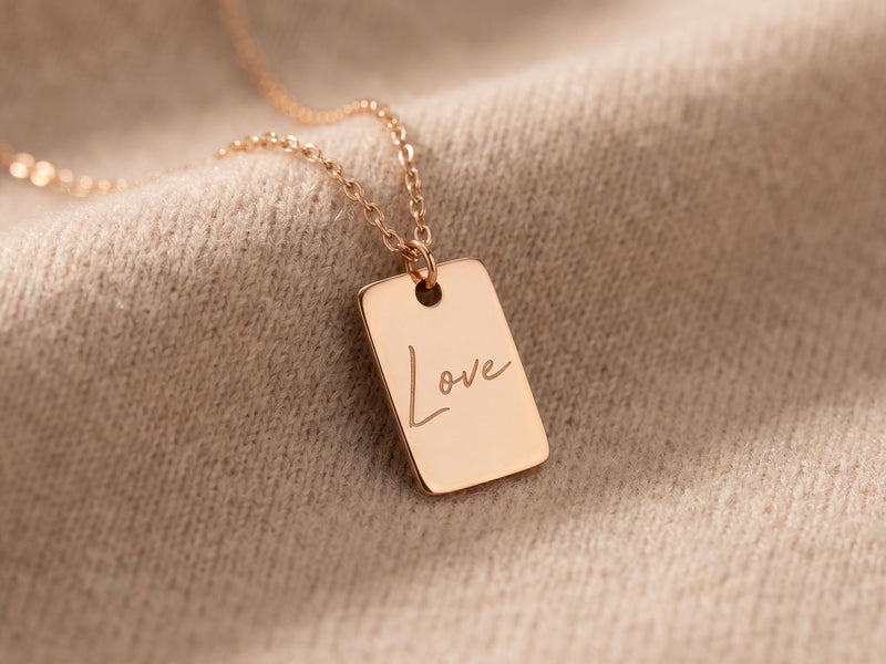 Affirmation Jewelry Guide: What It Is and How to Choose Your Words (2026)
