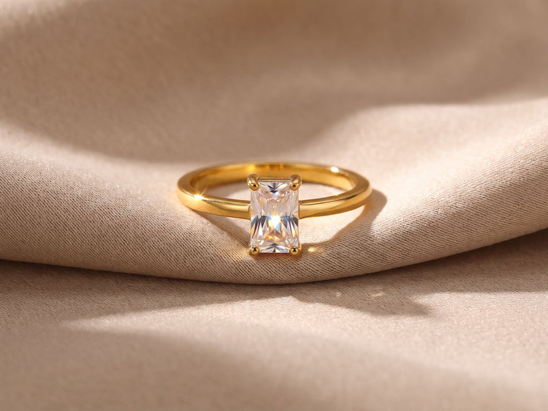 Art Deco Jewelry: What the Style Actually Is (And How to Spot It)