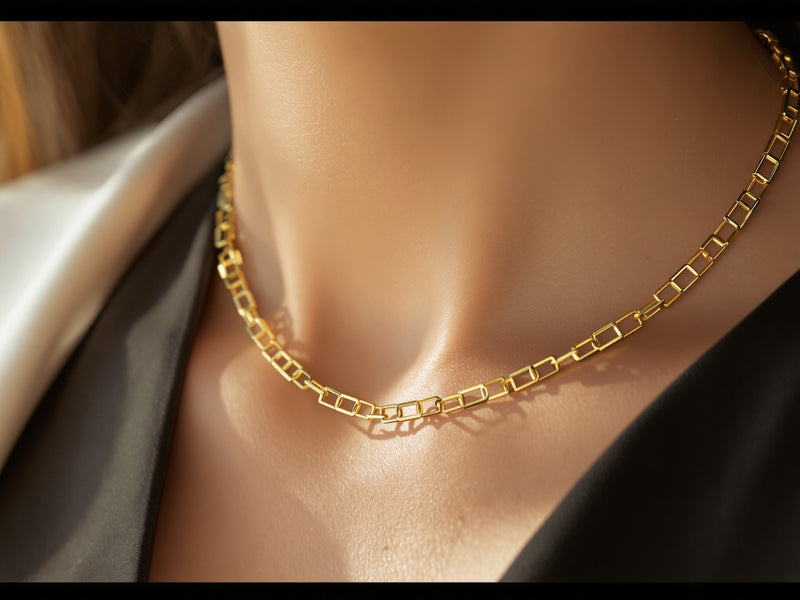Best Paperclip Chain Necklaces 2026: Styling & Buying Guide