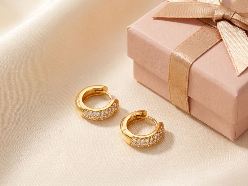 Citizenship Gift Ideas: Jewelry to Mark the Day