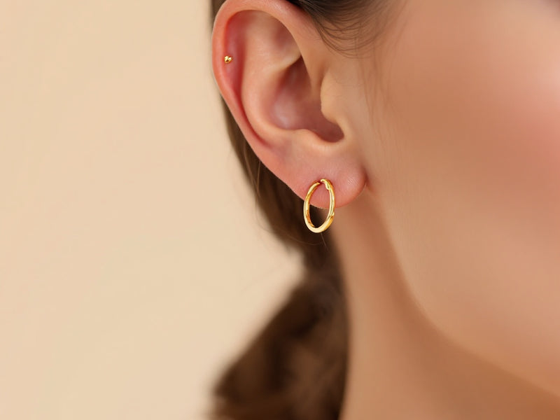 Huggie Earrings for Cartilage Piercings: Sizes, Positions & Healing