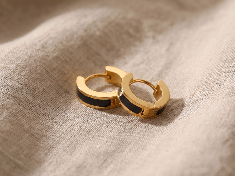 Open Hoop Earrings: What the Style Means, How the Closure Works & How They Compare