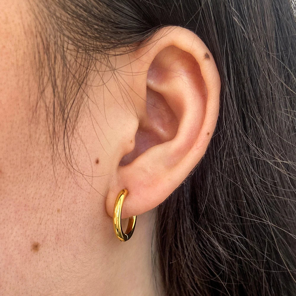Trendy 18K Gold Plated Huggie Hoop Earrings - 2.5MM Thickness