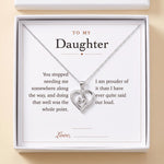Lade Bild in die Galerieansicht, Mom Heart Necklace gift box with To My Daughter message card
