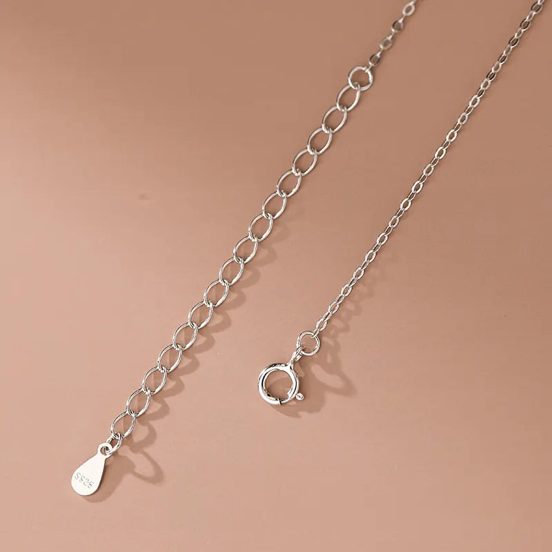 Dainty Circle Heart Necklace